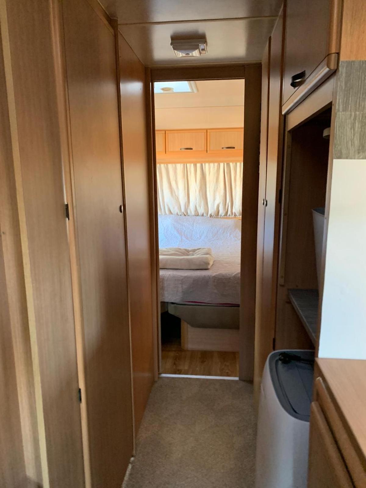 Large Camper In The Olive Grove Hotel Баньоле Екстериор снимка