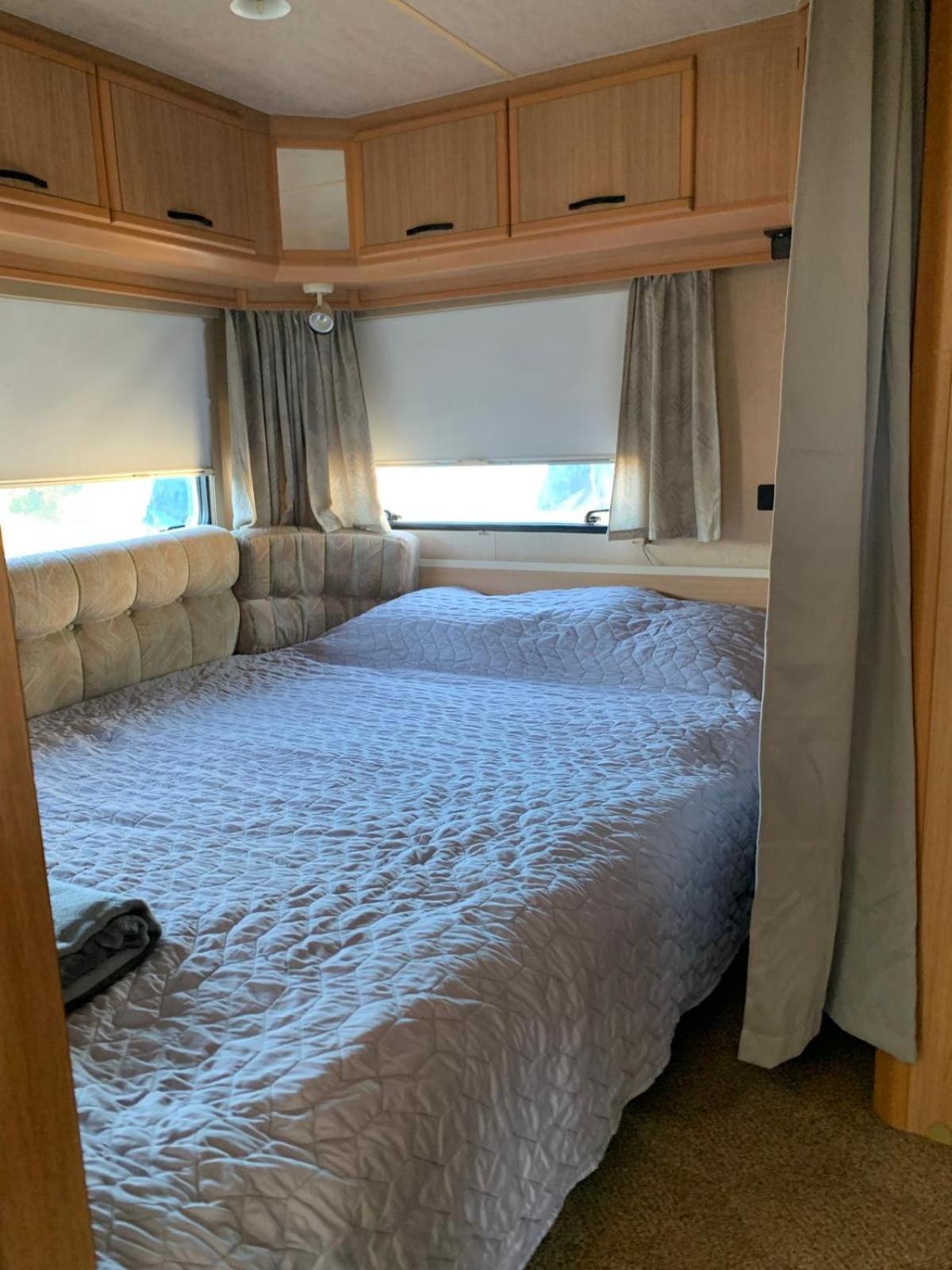 Large Camper In The Olive Grove Hotel Баньоле Екстериор снимка