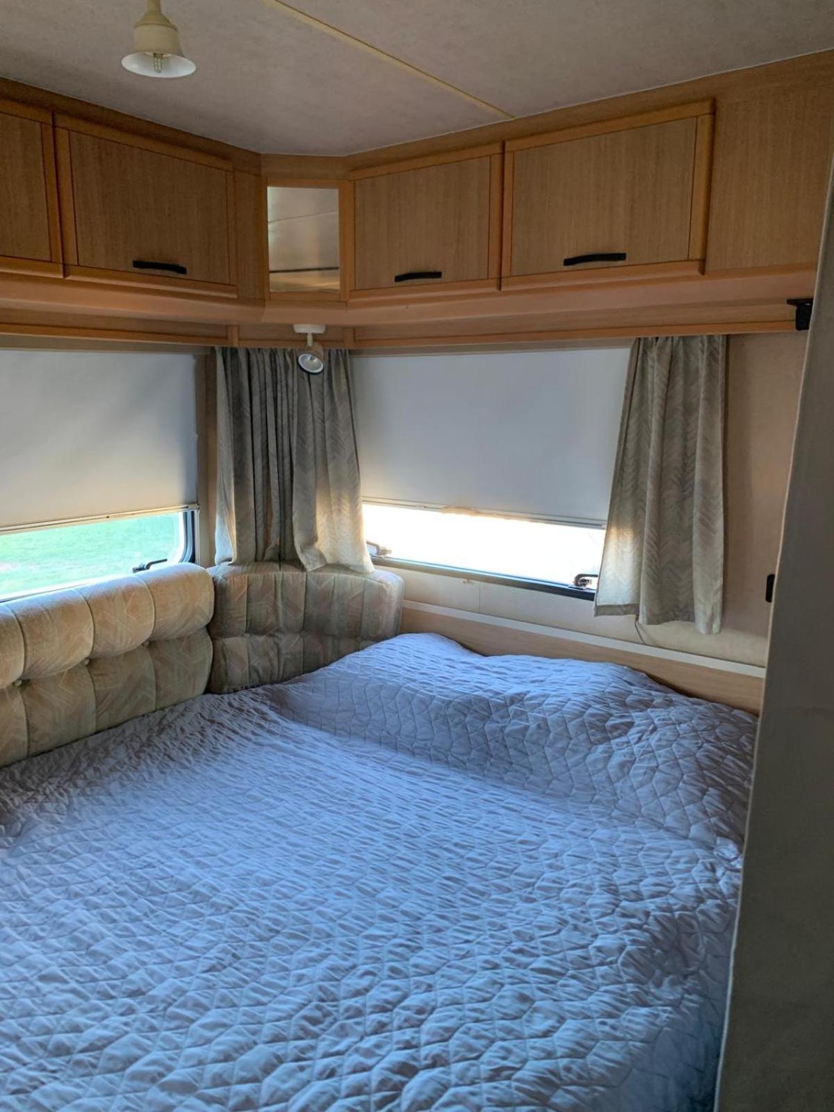 Large Camper In The Olive Grove Hotel Баньоле Екстериор снимка